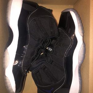 Jordan 11s Retro 5Y